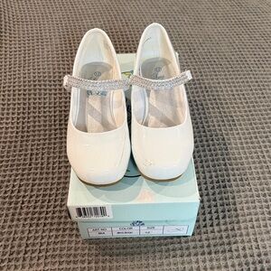 Elegant White Kids Shoes with Rhinestone Strap
